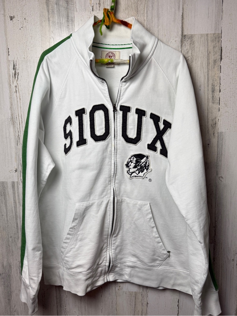 Vintage UND Fighting Sioux Full Zip Sweatshirt Women's XXLarge Sioux Logo Jacket